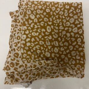 Madewell tan and Cream leopard cheetah  bandana